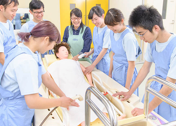 日本福祉大学中央福祉専門学校