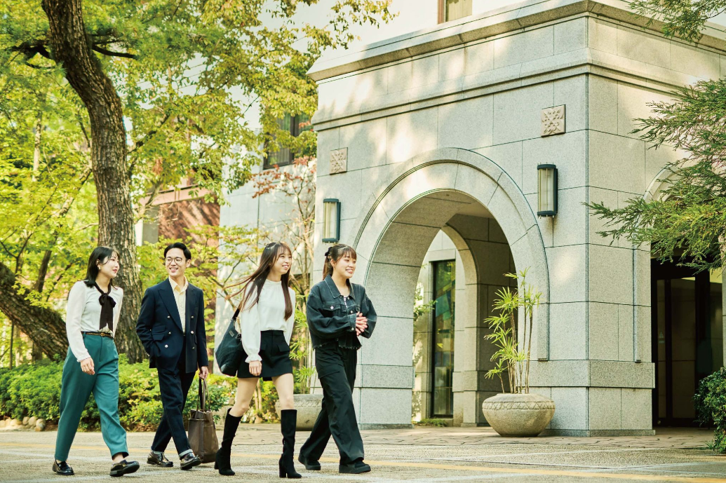 甲南大学