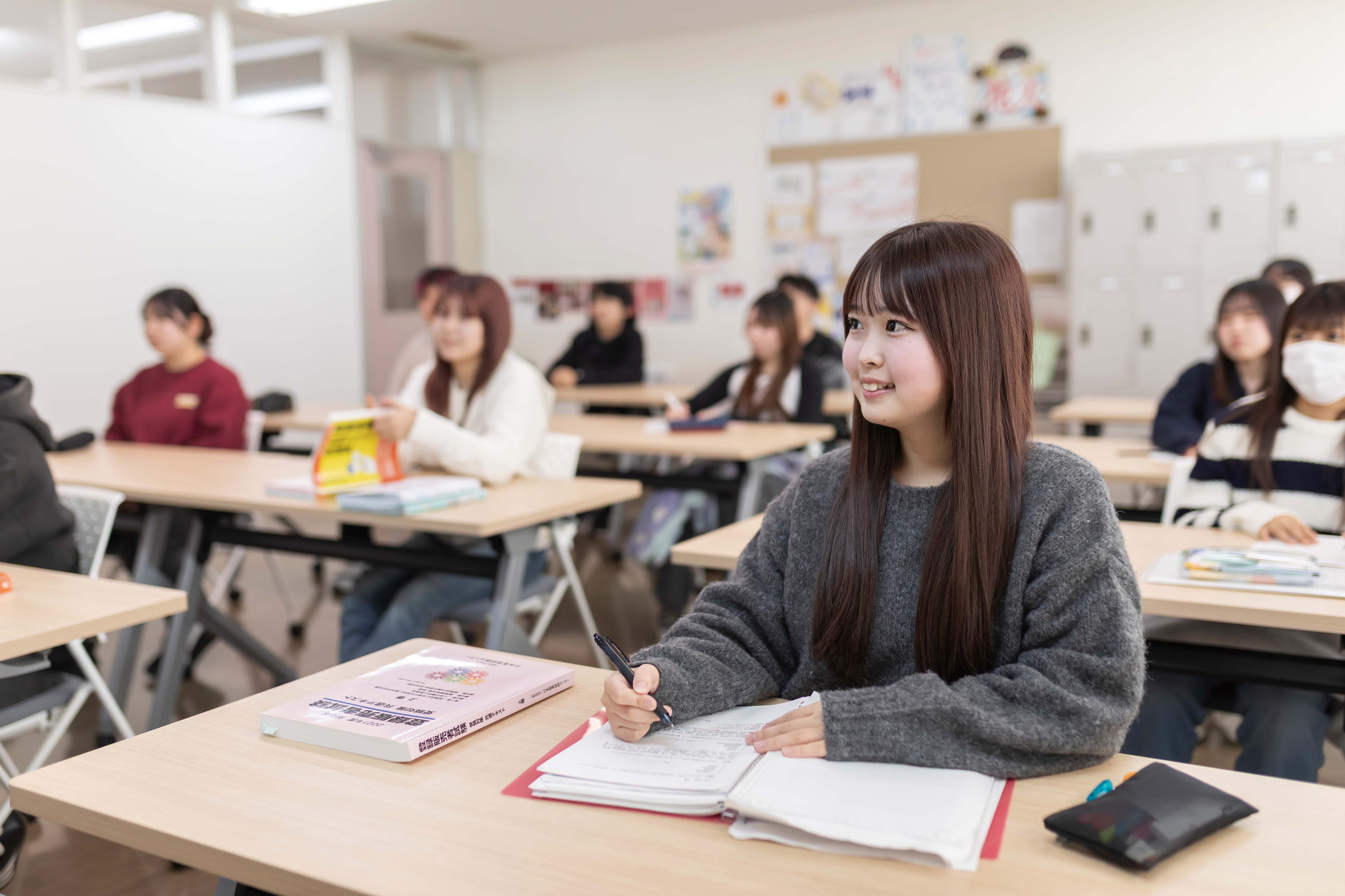 中央情報経理専門学校の入試説明会様子