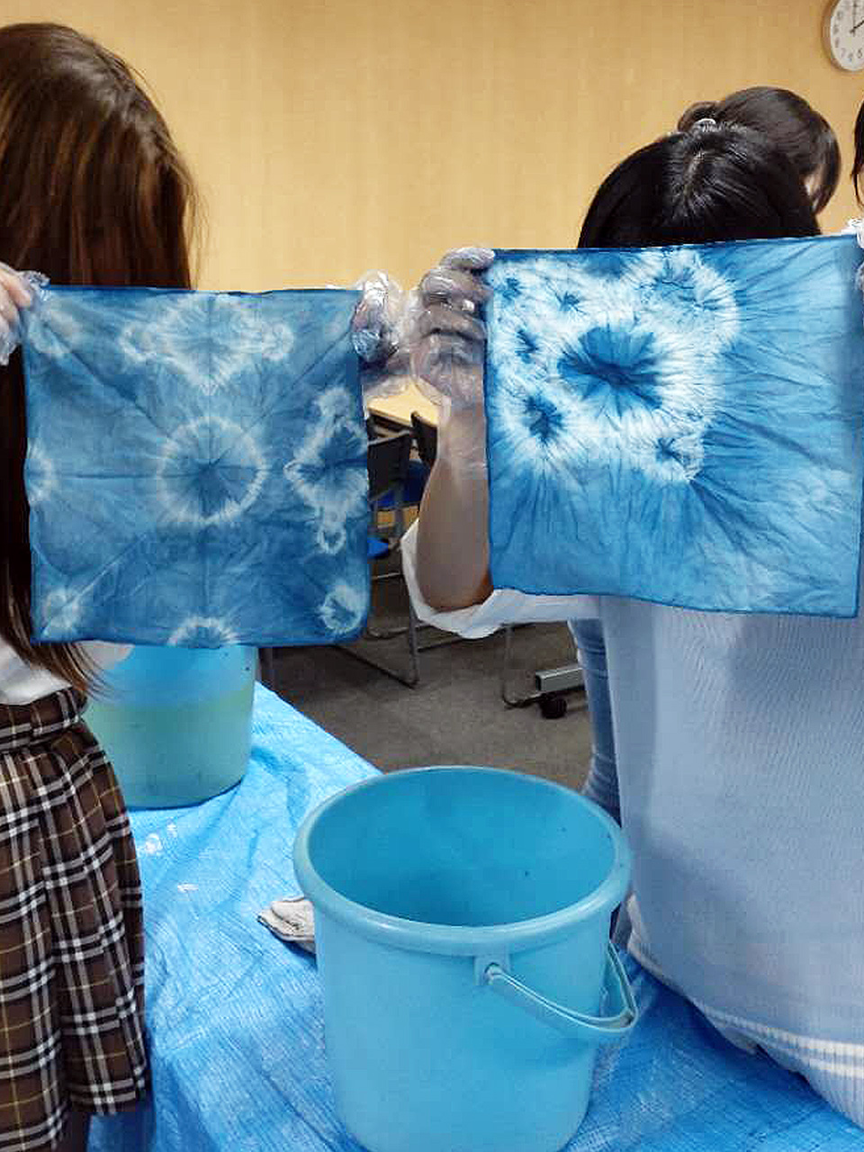 藍染体験で参加した方が作ったハンカチです