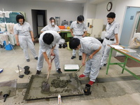 コンクリートを練り練りまぜまぜ