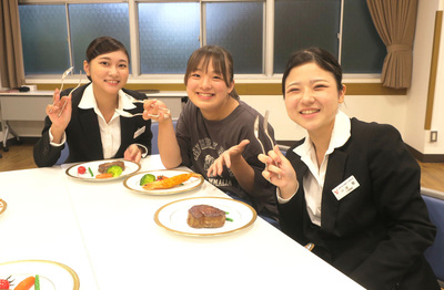体験入学　宿泊サービス 授業編