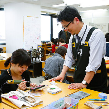 日本宝飾クラフト学院｜学校案内・資料請求・願書／コレカラ進路.JP