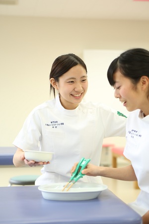 中村　友香さん