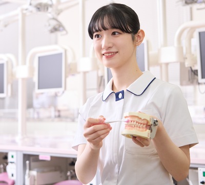 なにわ歯科衛生専門学校