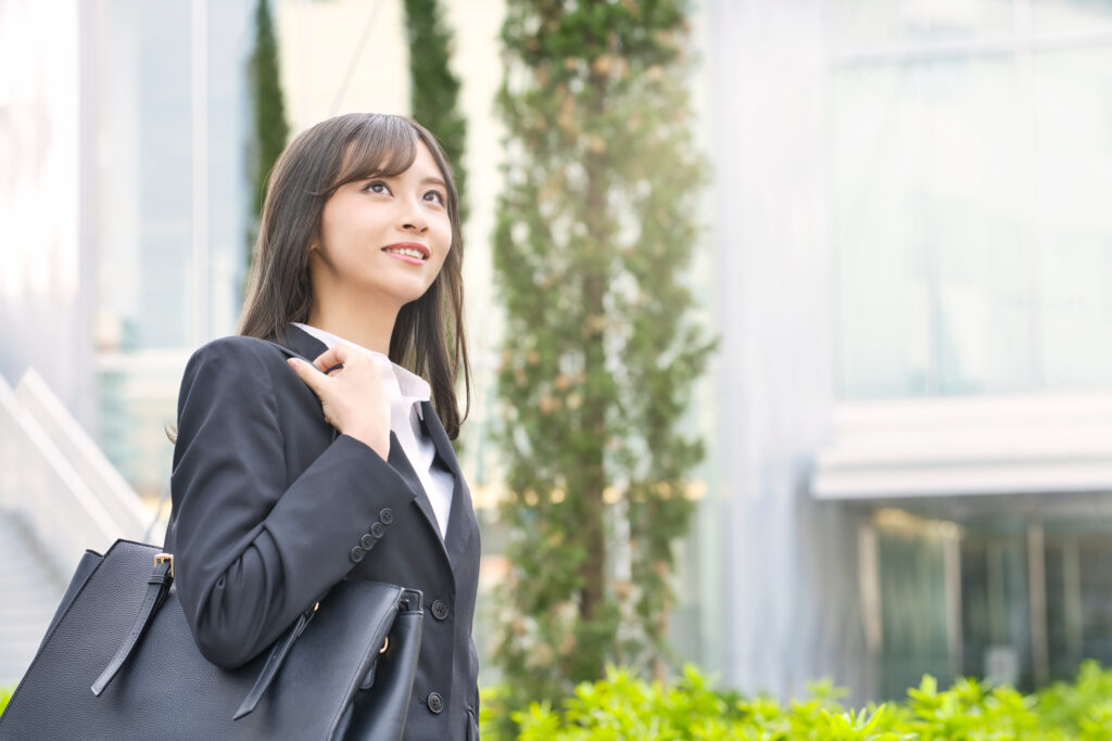 専門学校って就職に有利？】就職率、おすすめの職種、分野、資格もご 